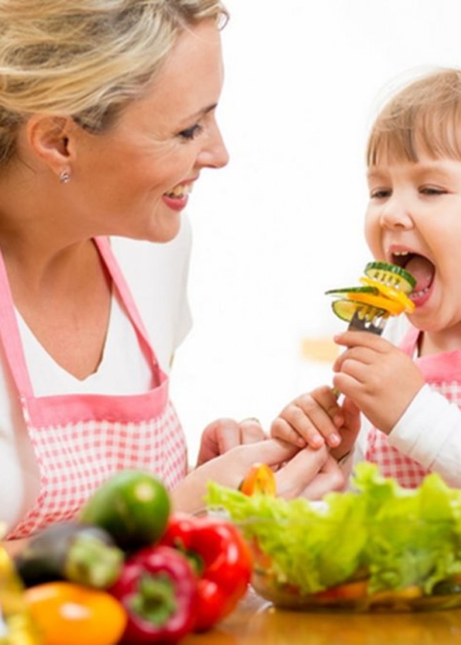 أفضل 5 أطعمة يجب أن يتناولها الطفل لإعداده للموسم الدراسي الجديد