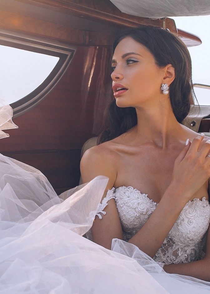 تشكيلة أحذية واكسسوارات للعروس على الموقع