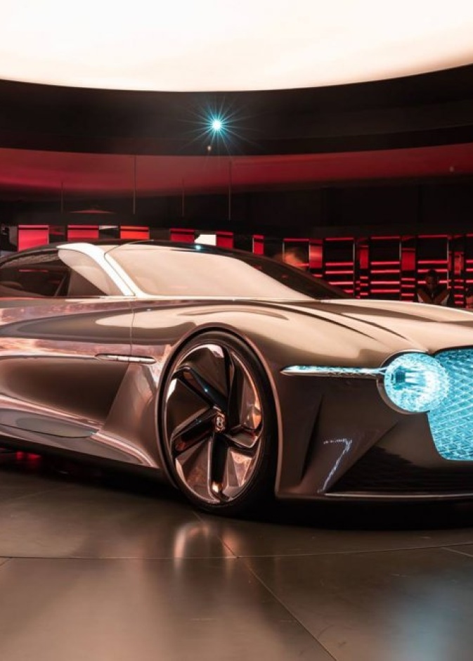 EXP 100 GT  شكل انسيابي ومواد فاخرة