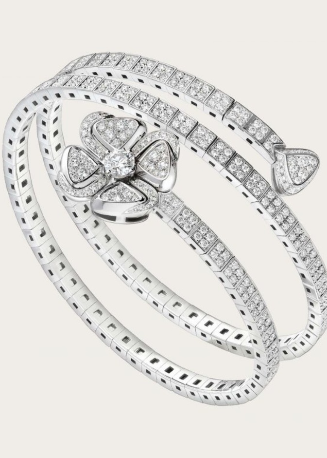 موديلات اساور ماسيه للعروس من دار Bvlgari