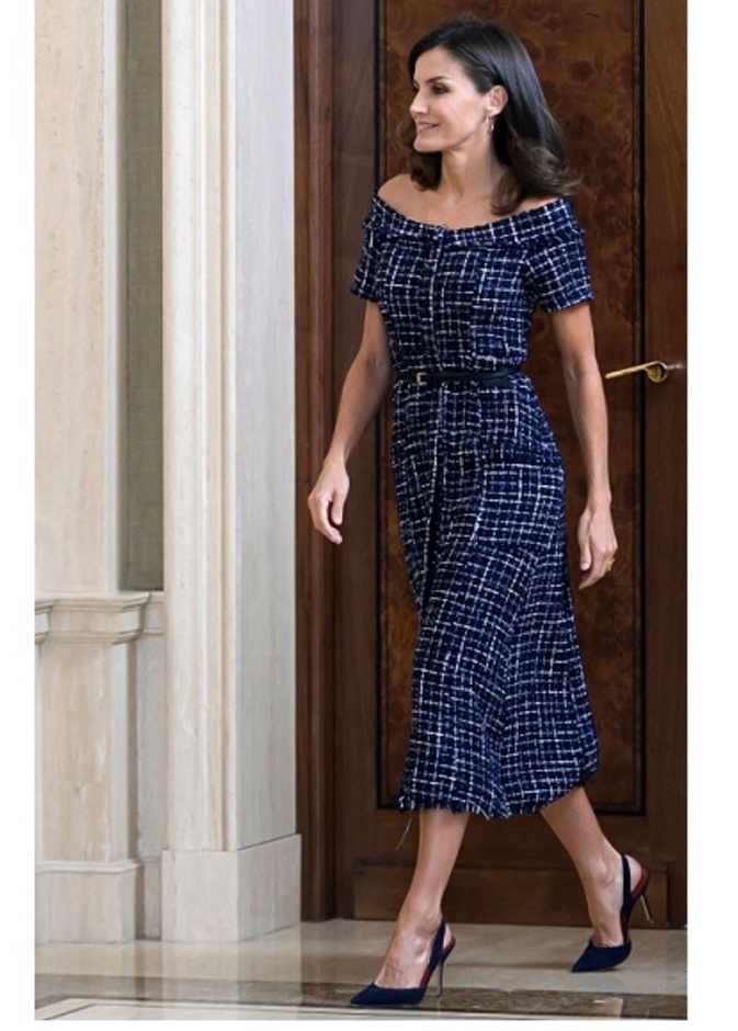 لفتتت الملكة ليتيزيا أنظار الجميع بأناقتها الملفتة يوم أمس في مدريد