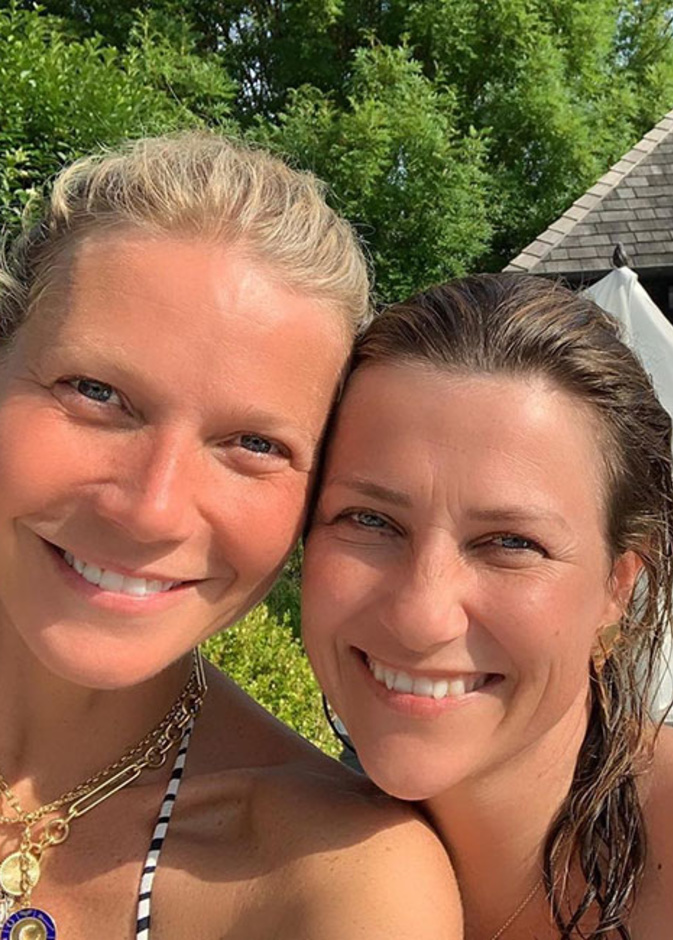 الأميرة مارثا لويز تنشر صورها مع جوينيث بالترو