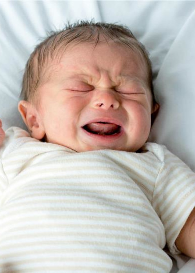 أعراض إلتهاب اللوزتين عند الأطفال الرضع وطرق علاجه 