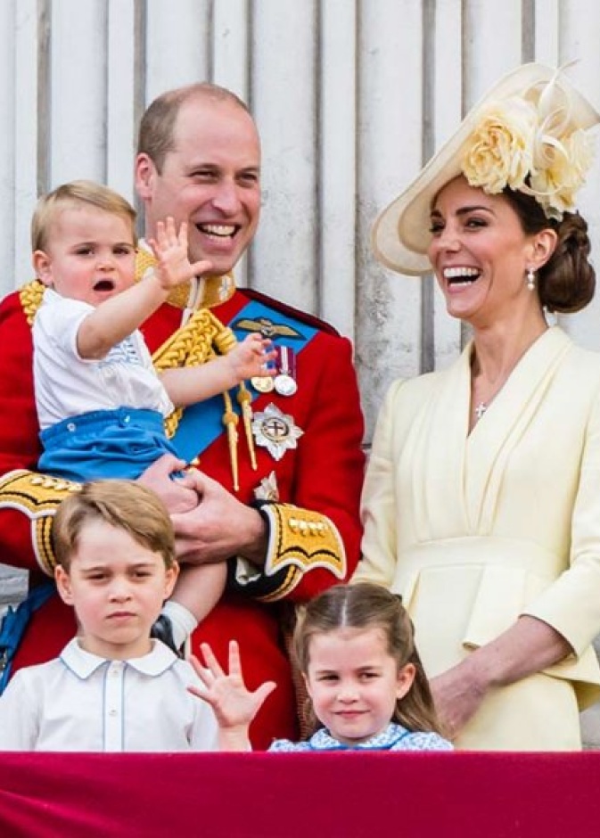 الأمير وليام وكيت ميدلتون وأطفالهما يحتفلون بعيد ميلاد الأمير جورج في جزيرة موستيك