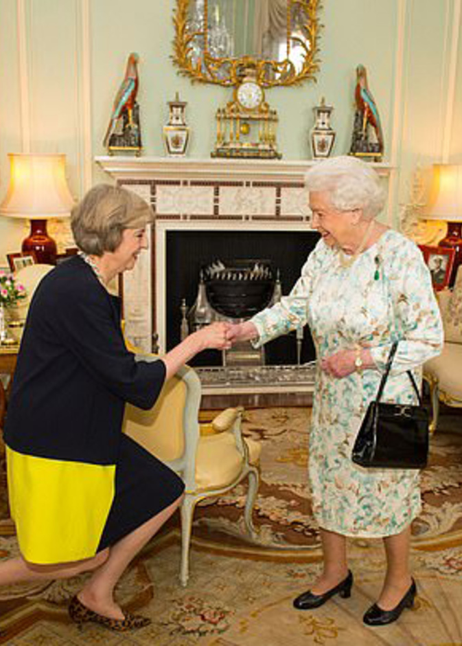 ملكة بريطانيا ستلتقي تيريزا ماي مجددا هذا الأسبوع