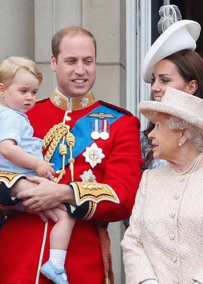  الأمير جورج يفضل مايك تيندال