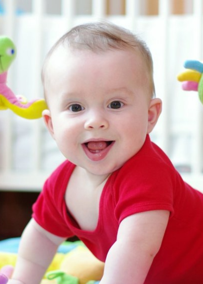  كيفية التعامل مع الطفل في عمر عشرة شهور