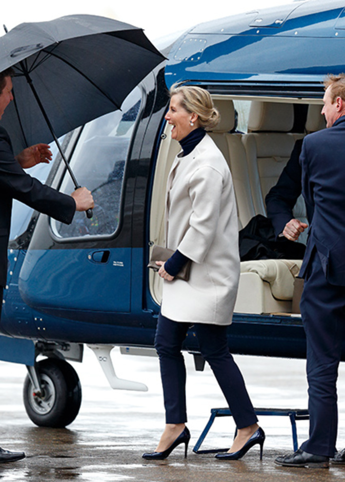 كونتيسة وسكس تنجو من حادث تحطم طائرة بأعجوبة