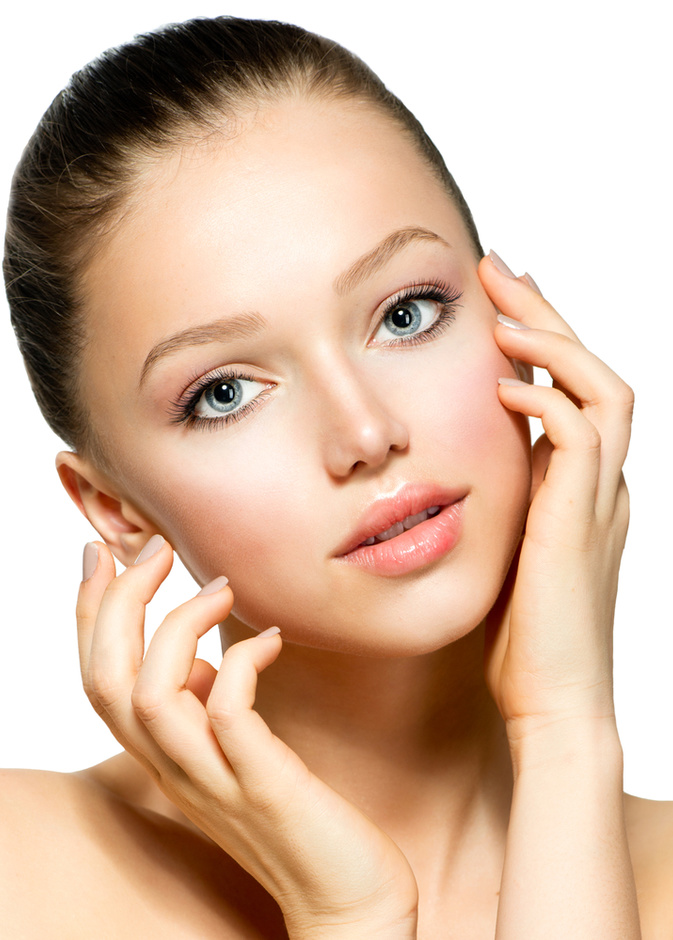 امنحي مظهرك اكثر شبابا بتمارين شد الوجه ورفع العين