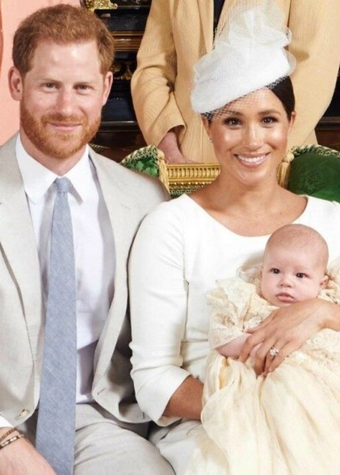 ظهور نادر لأرشي هاريسون