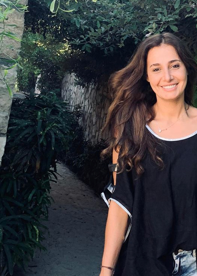 النجمة حلا شيحة تشارك متابعيها صورة جميلة من عطلتها الصيفية 