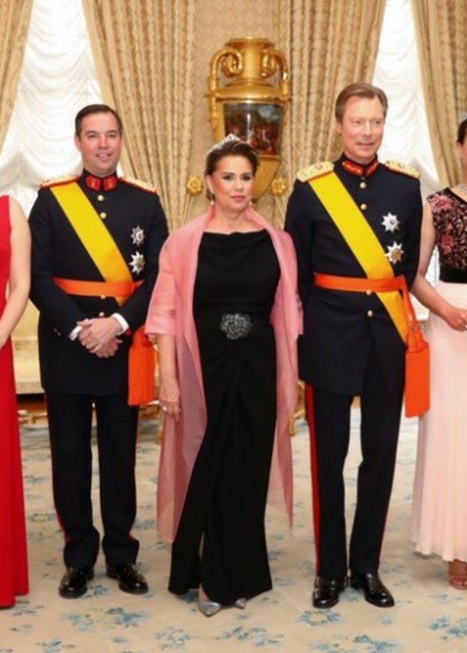 العائلة الأميرية الحاكمة لإمارة موناكو في المركز الثالث