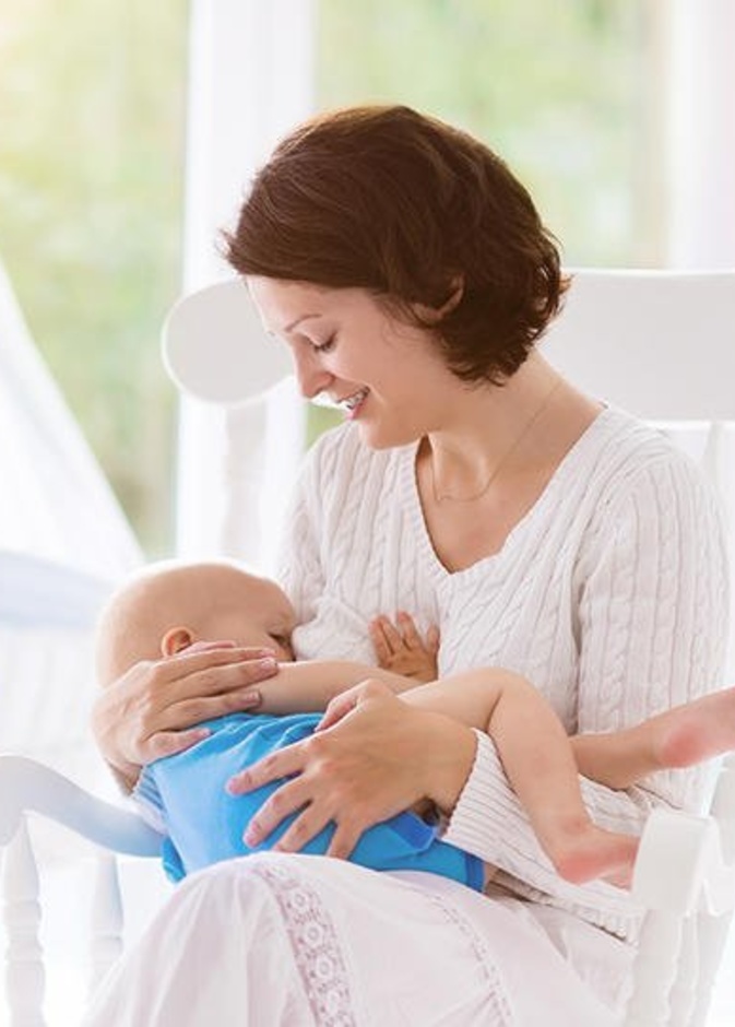 كيفية تنظيم مواعيد الرضاعة الطبيعية للمرأة العاملة 