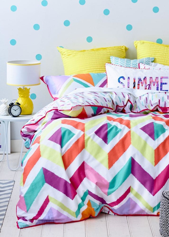 ‎⁨ألوان الباستيل الناعمة في ديكور غرفة النوم العصرية⁩