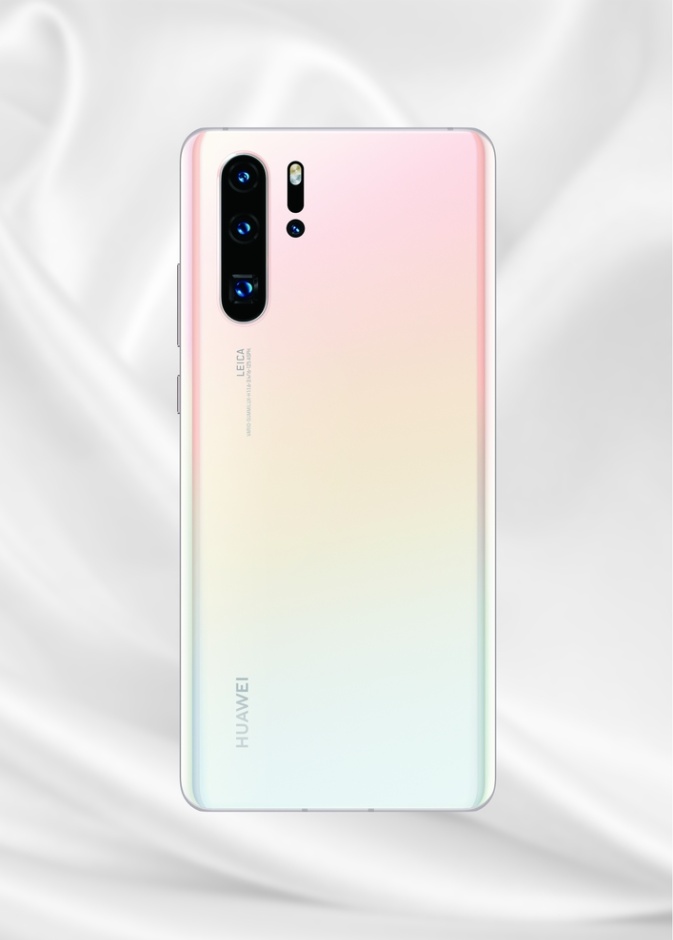 هاتف HUAWEI P30 Pro بنسخة محدودة باللون الأبيض اللؤلؤي في الإمارات