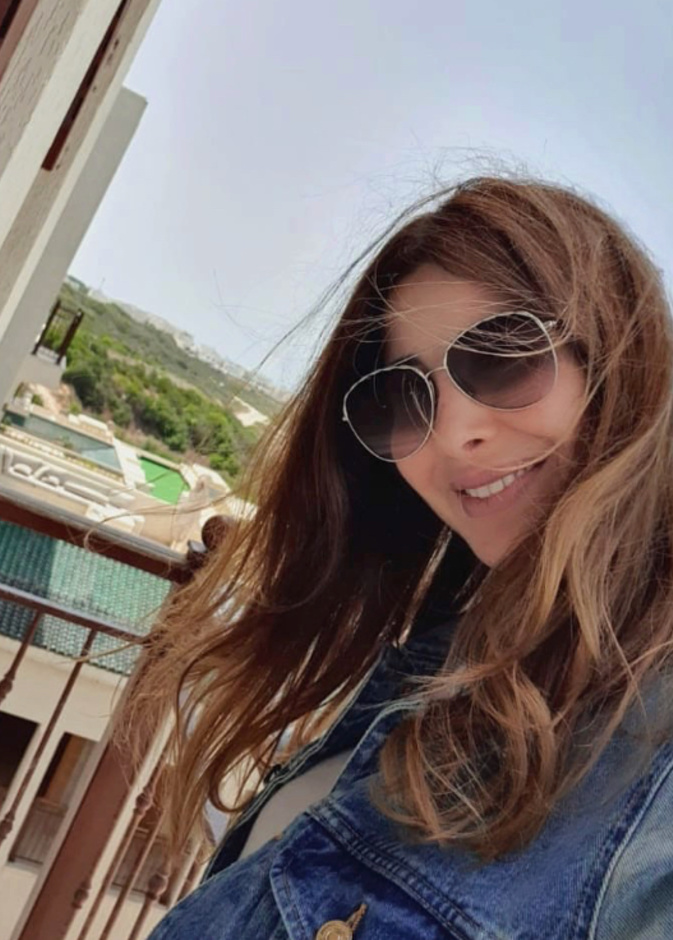 نانسي عجرم تطل على متابعيها من تونس حيث تحيي حفلة ضمن مهرجان بنزرت 