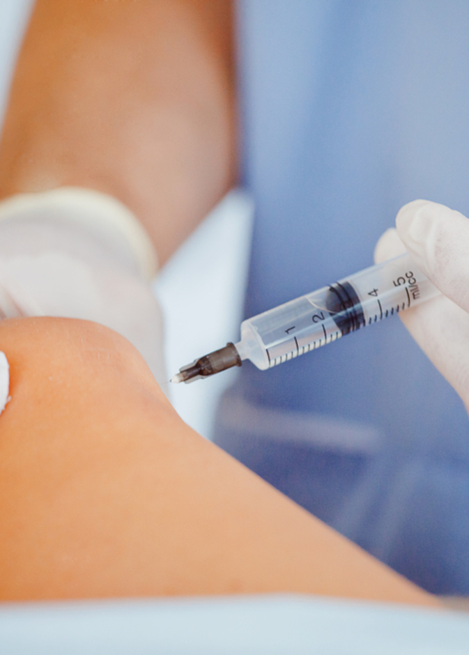 الجئي لعملية شفط الدهون حول الركبة لتحسين من مظهر ساقيك وركبتيك