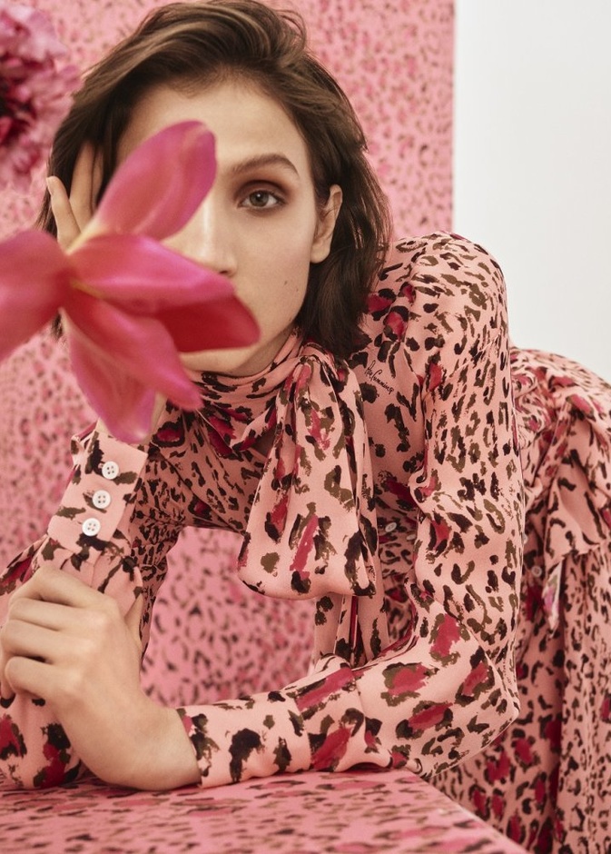 إطلالة من Carolina Herrera