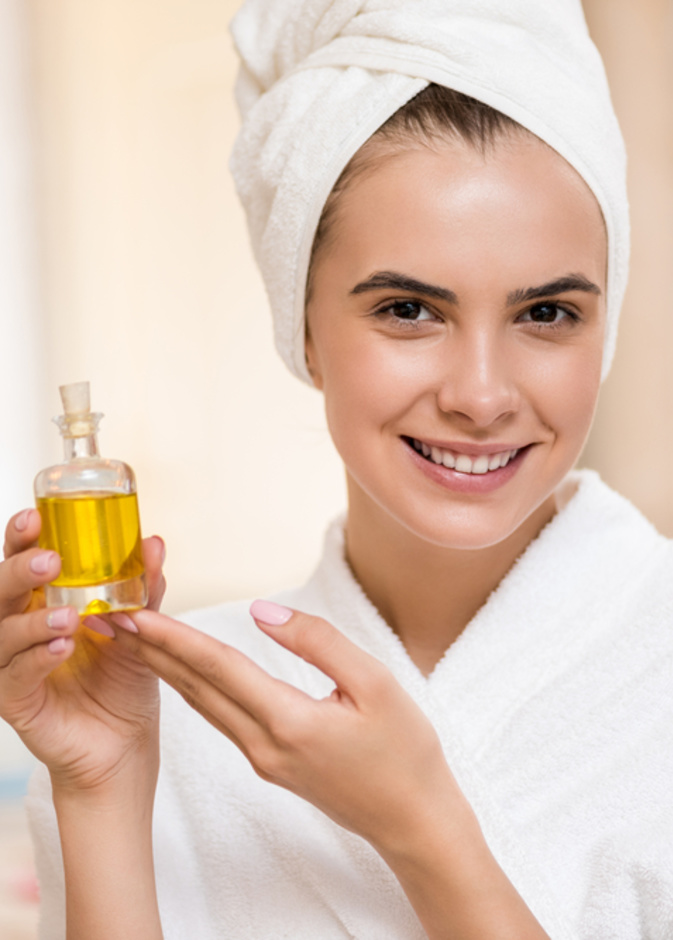 أزهار الياسمين وزيوتها رمز الجمال منذ العصور القديمة