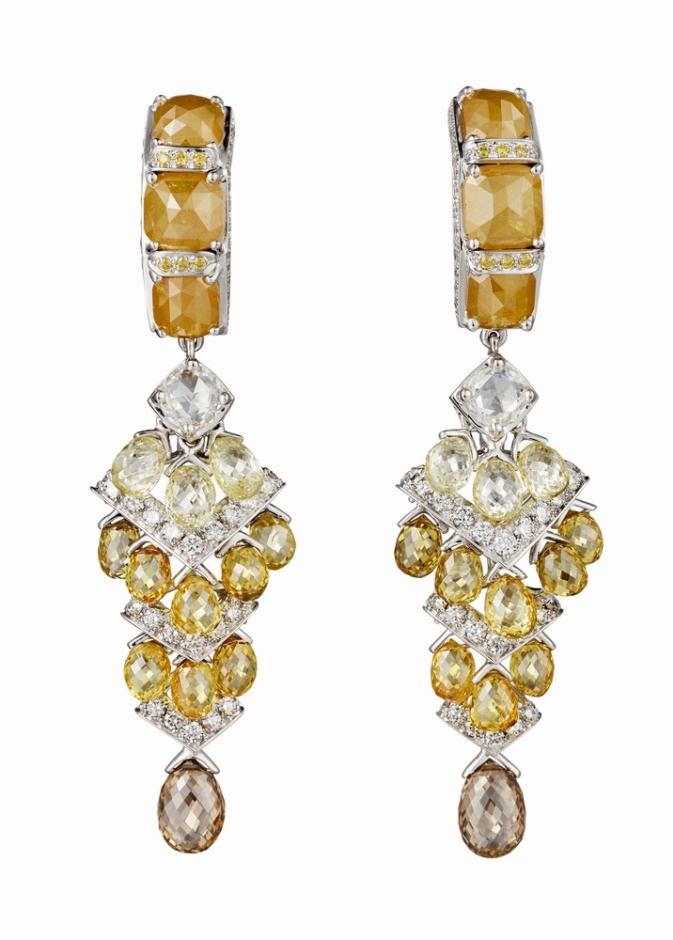 أقراط Diamond Catcher من ميسيكا