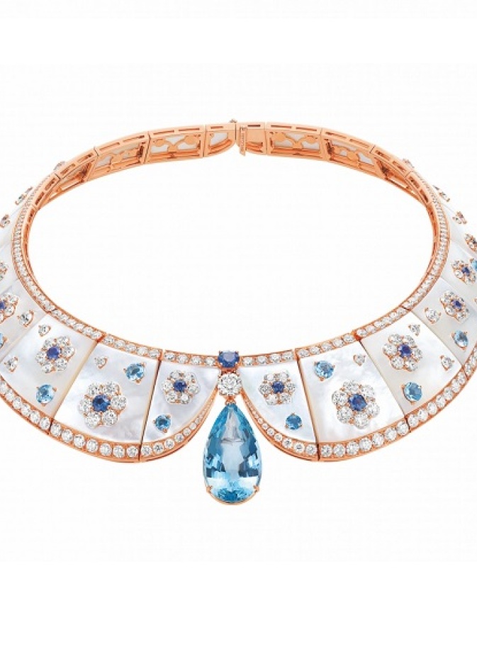 عقد من بولغري 