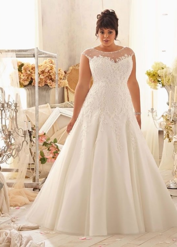 فستان مفتوح الظهر من maggie sottero