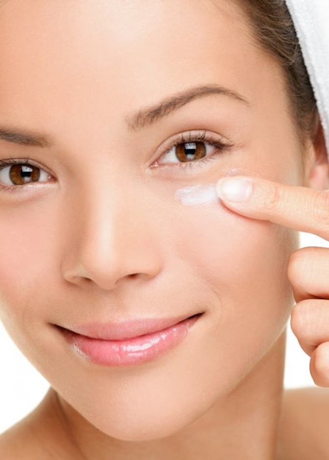 افضل كريمات تجاعيد حول العين لخريف 2019