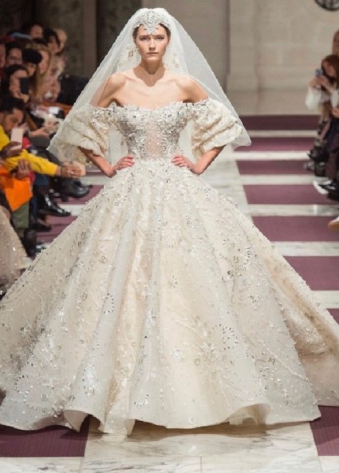 فستان من زهير مراد