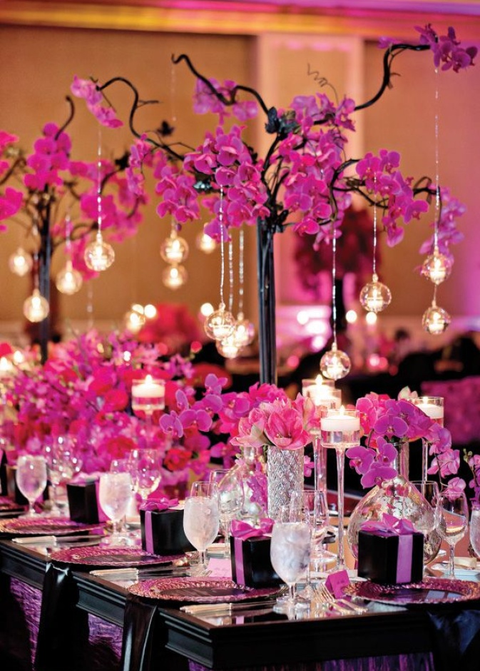 ثيم زفاف مشرق باللون الفوشيا لعروس الصيف