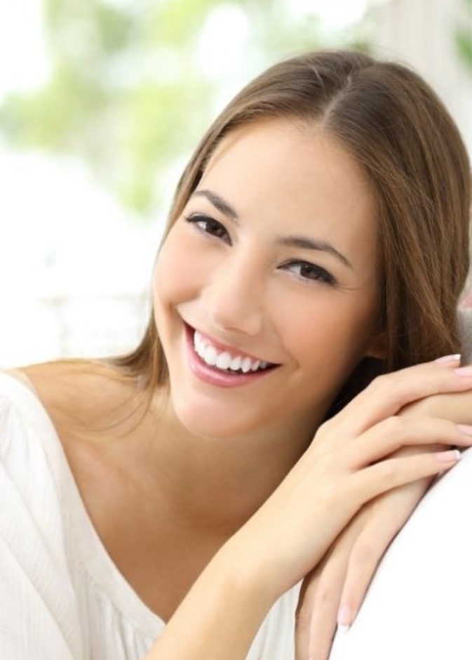 احرص على تنظيف الأسنان بعد كل وجبة لتجنب رائحة الفم الكريهة