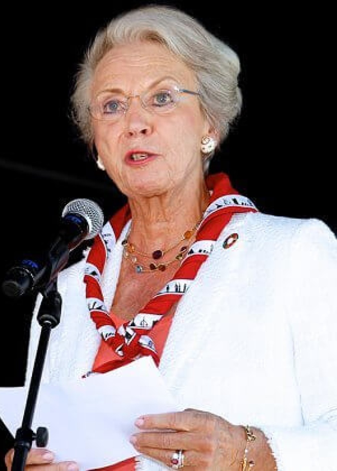 الأميرة بنديكت تفتتح جزيرة الشباب