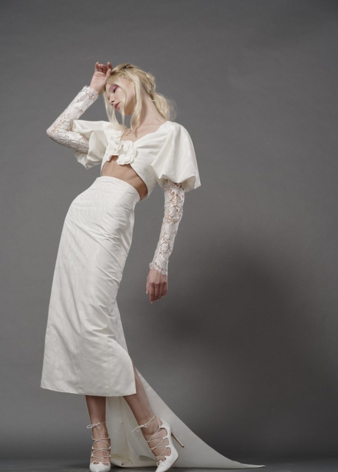  فستان من julie vino