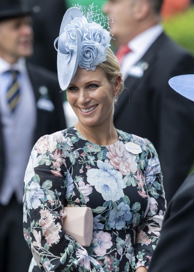 زارا تيندال تجيد الغناء