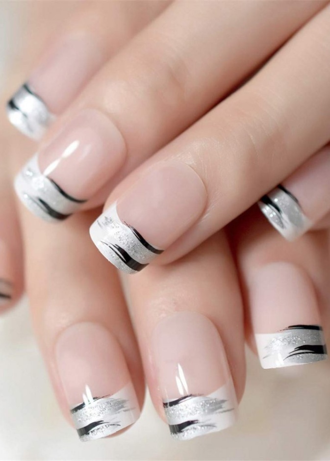 استخدمي الطبعات الطبيعية على أظافرك لموضة خريف 2019