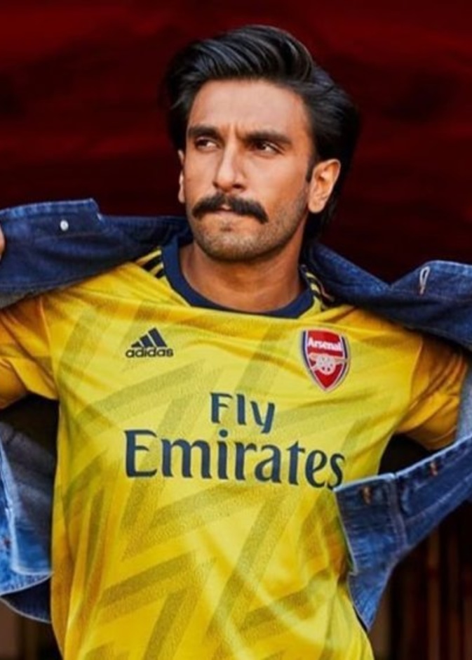 رانفير سينغ في ملعب الإمارات