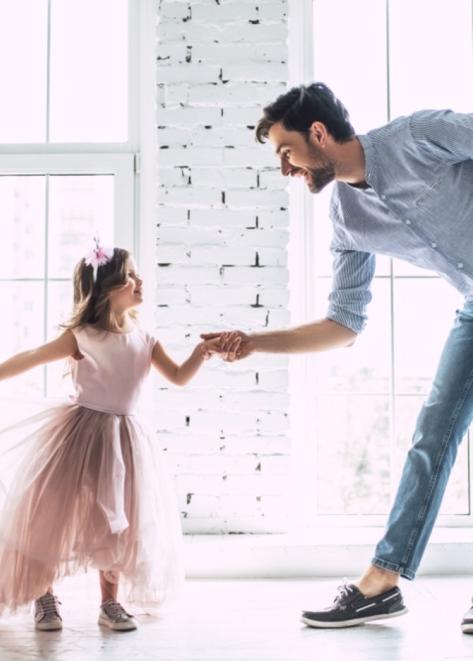 مناسبات هامة تخص الطفل لا يجب أن يتخلف الأب عنها