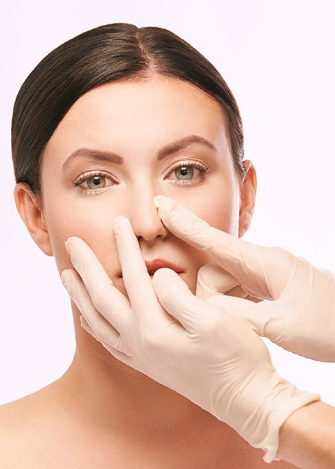 تخلصي من من انحراف الحاجز الأنفي من خلال خضوعك لعملية جراحية صغيرة