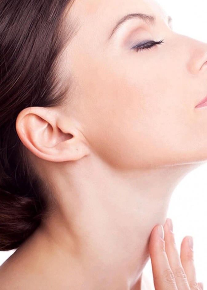 ترهلات الرقبة وطرق علاجها بالليزر