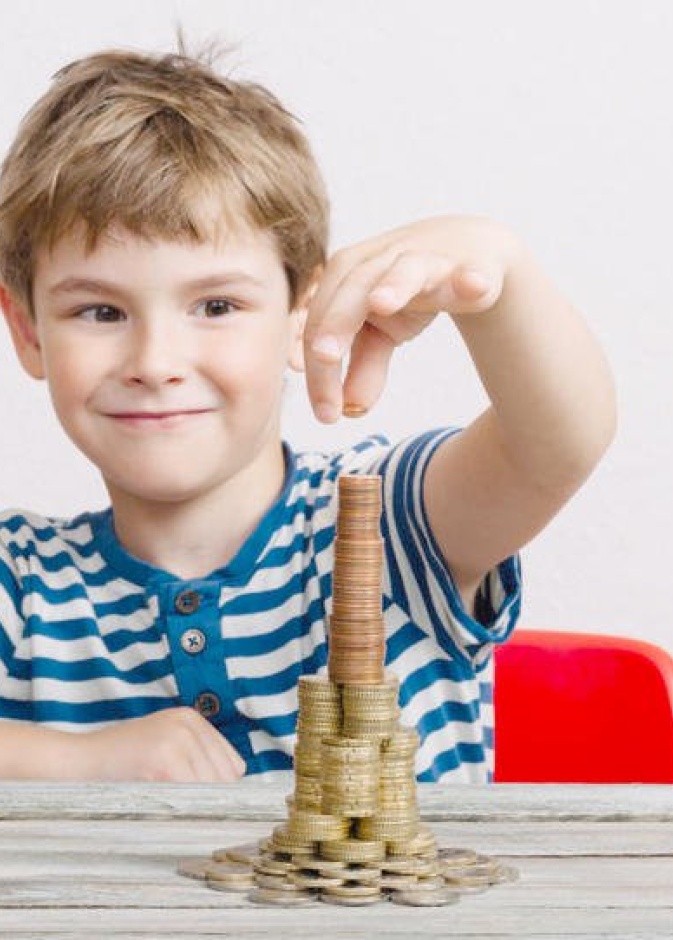 إيجابيات وسلبيات تخصيص مصروف للطفل