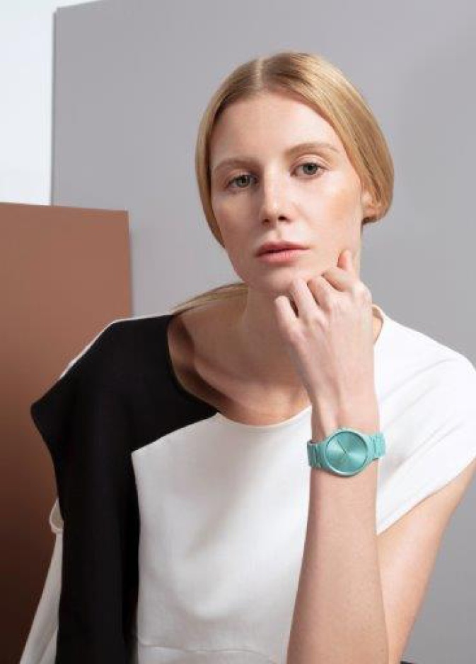  ساعة True Thinline Les CouleursTM Le Corbusier 