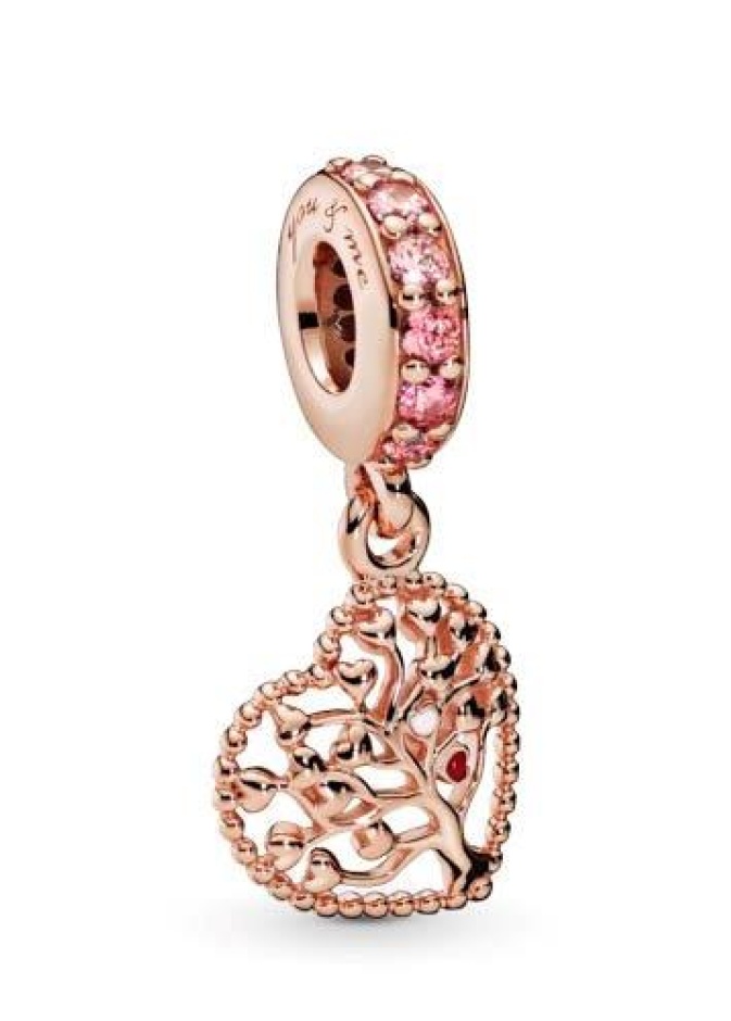 مرحة وتشبهكِ.. عبرّي عن طبيعتكِ هذا الموسم مع مجوهرات Pandora