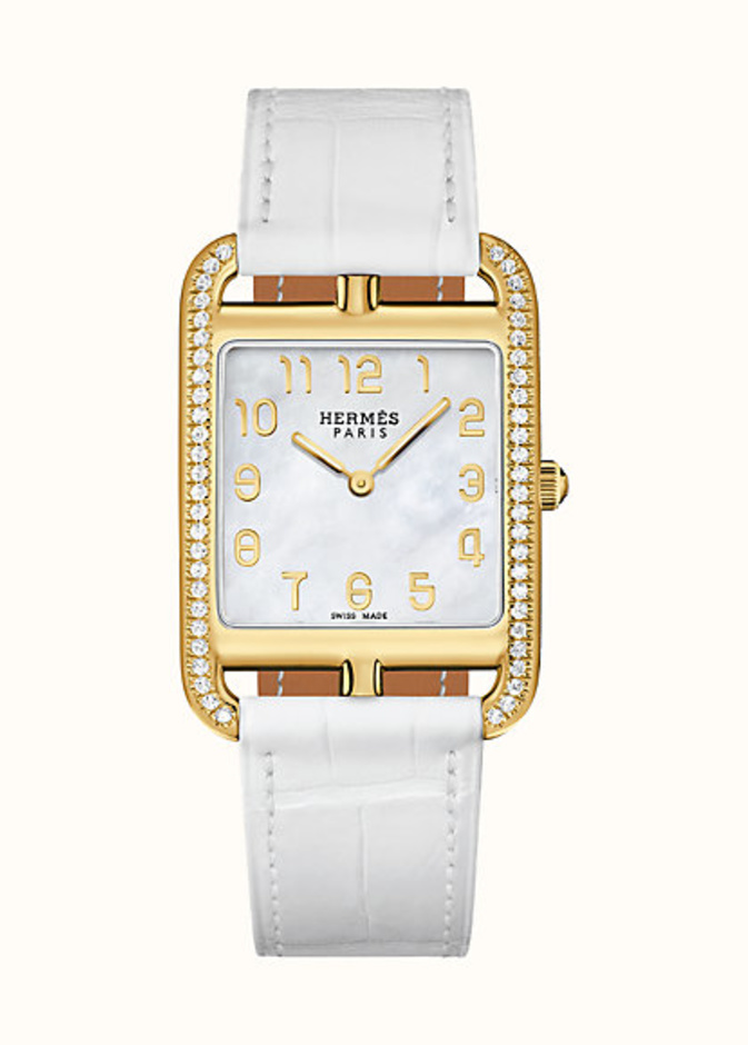 ساعات نسائية بيضاء