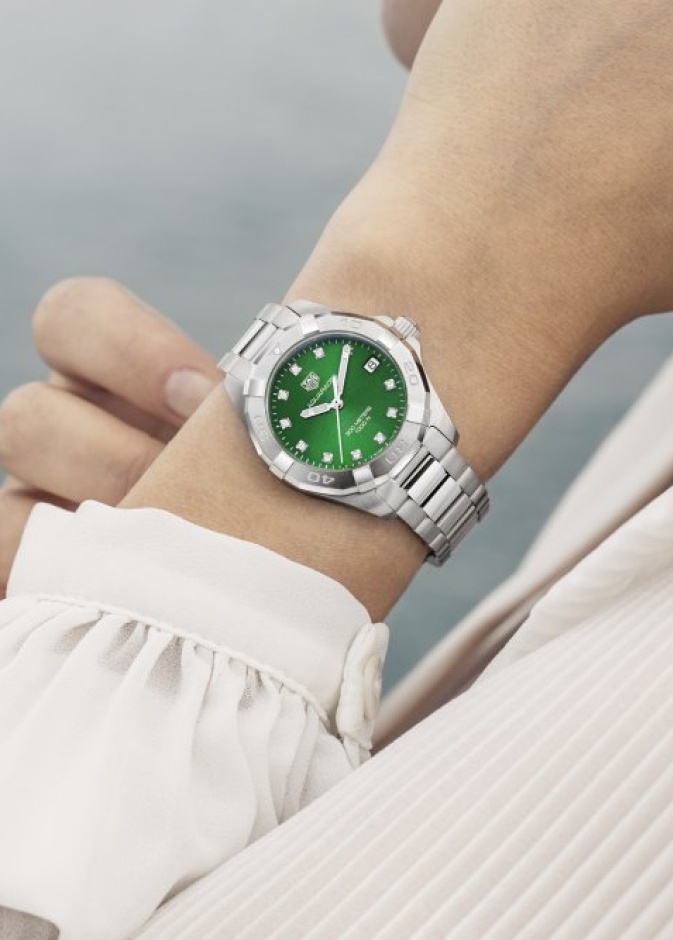 تصميمان جديدان يتميزان باللون الأخضر الزمردي ينضمان إلى مجموعة TAGHeuer أكواريسر