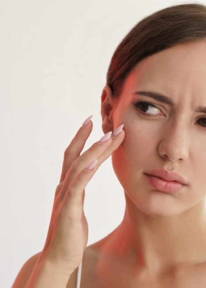  3 طرق للتخلص من مسام البشرة الواسعة قبل الزفاف