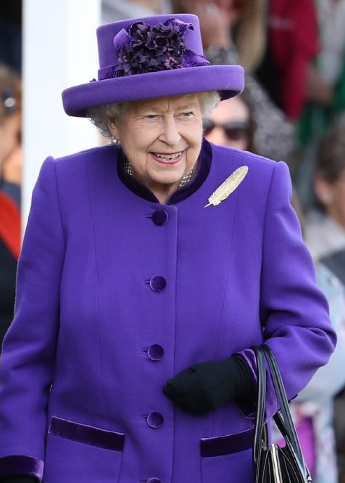 قصر باكنغهام يطلب مدبرة منزل للعمل بدوام كامل في القصر وقلعة وندسور