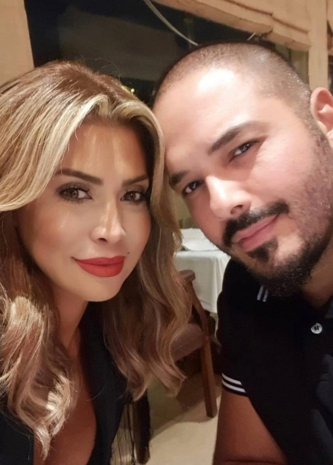 صورة باسمة تجمع بين نوال الزغبي ورامي عياش في تونس