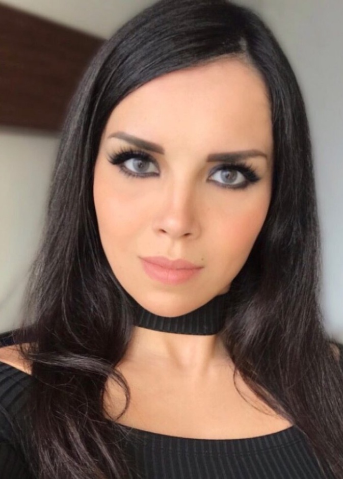 رنا الحريري تتميز بجمالها الاوروبي