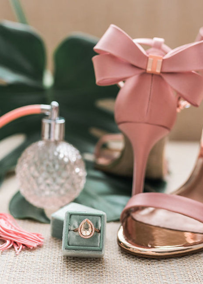 حفلات الزفاف الثلجية البيضاء لحفل زفاف تقليدي فخم