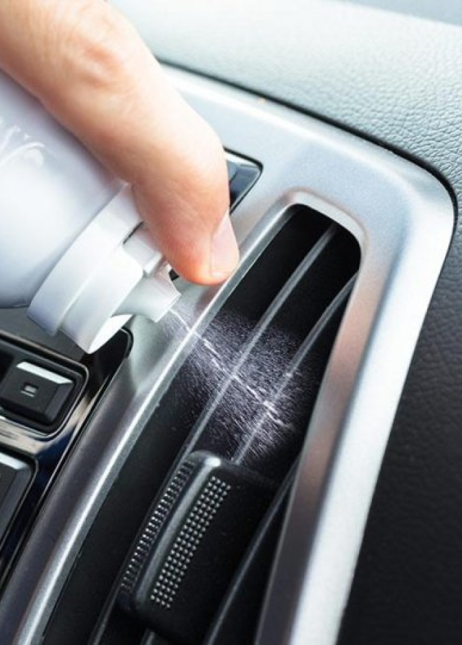 خطوات تنظيف مكيف السيارة