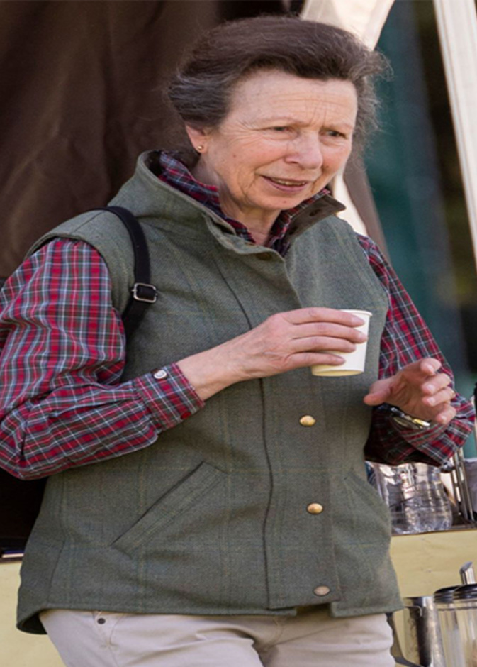  أوتوم فيليبس وابنتيها